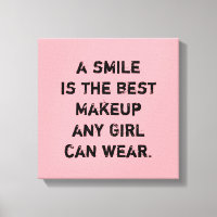 Un sourire est le meilleur maquillage qu'une fille