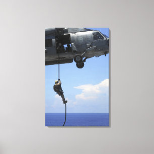 Toile Un technicien en élimination d'explosifs