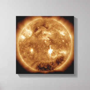 Toile Une énorme éruption solaire de classe X survient s