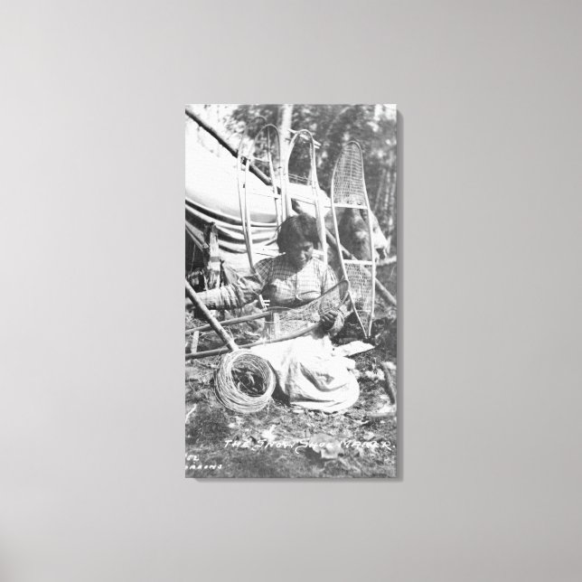 Toile Une femme de l'Alaska faisant des raquettes photo (Recto)
