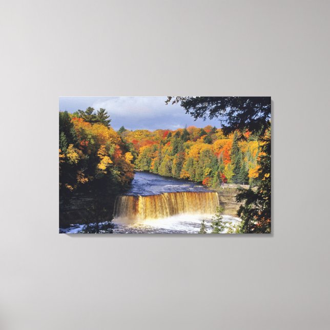Toile Upper Tahquamenon tombe dans l'UP du Michigan en a (Recto)