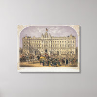 Vue sur Buckingham Palace avec une foule à l'extér