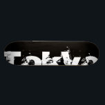 Tokyo - coole städtische Art in abgenutztem Skateboard<br><div class="desc">Tokyo</div>
