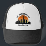 Tokyo Japan Sunset Custom Vacation Truckerkappe<br><div class="desc">Personalisierte Tokio Japan Skyline bei Sonnenuntergang Hüte für Ihren Urlaub in dieser coolen Metropole. Denken Sie immer an Ihren Ausflug mit diesem maßgeschneiderten City-Sake-Souvenir.</div>