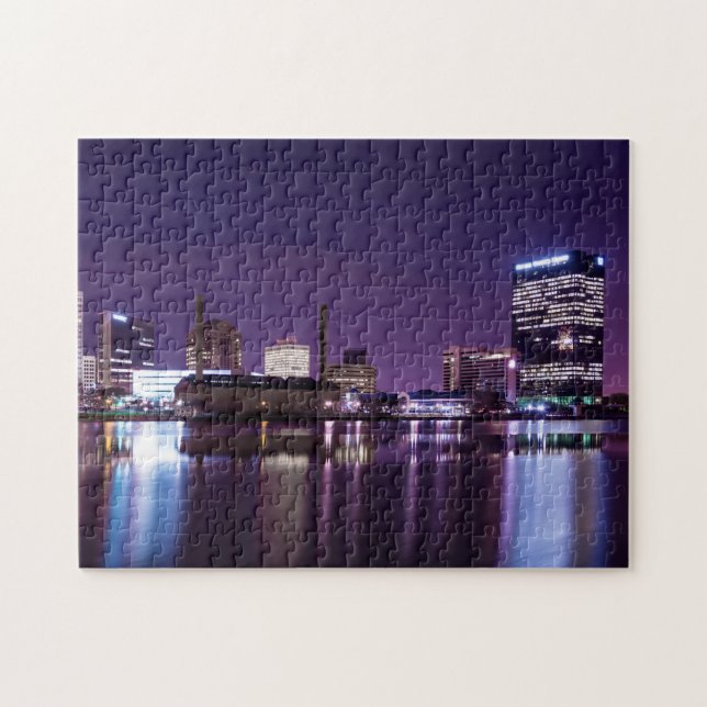 Toledo Ohio City Skyline bei Nacht (Horizontal)