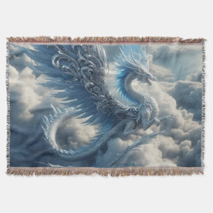 Toller Drache umgeben von Wolken Decke