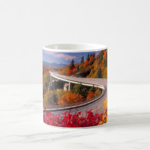 Tombez dans la tasse bleue du nord de route