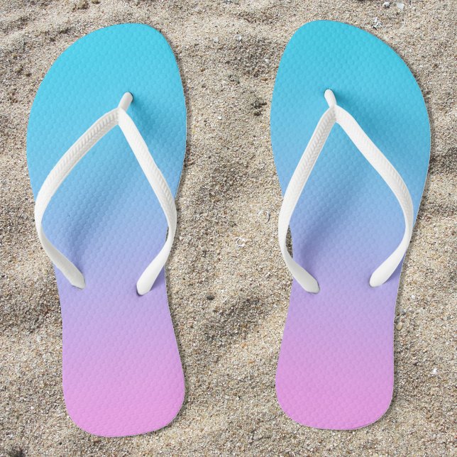 Tongs Bleu à rose d'Aqua (Aqua Blue to Pink Ombre Flip Flops for Her)