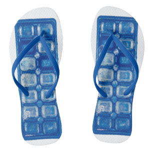 Tongs de bac à glaçons d'été chaud