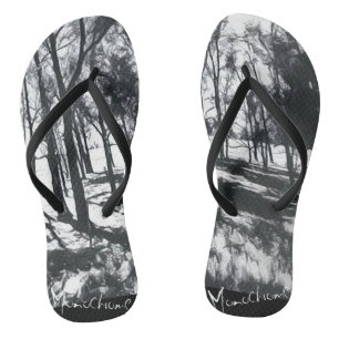 Tongs de plage à croquis de paysage monochrome