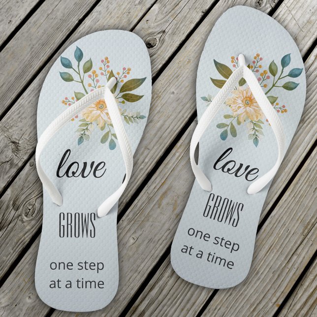 Tongs Dusty Blue Floral Love Bridal Flops (Créateur téléchargé)