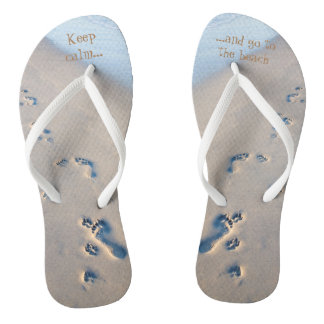 Tongs Empreintes de pattes et empreintes de pas dans le