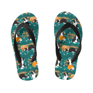 Tongs Enfants Border Collie jouant avec des moutons
