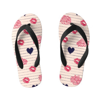 Tongs Enfants Coeurs rouges, lèvres, marguerites motif.