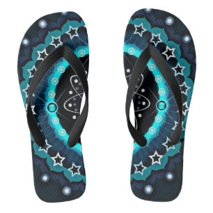 Tongs Kaleidoscope Mandala avec un Arrière - plan noir