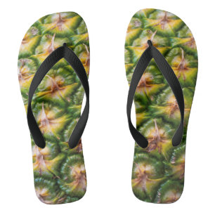 Tongs Pantoufles avec impression ananas gros plan