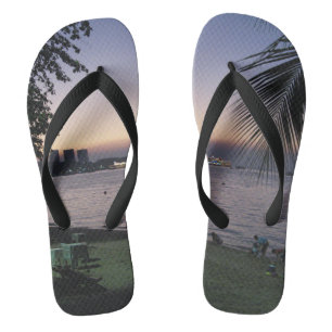 Tongs Pattaya Beach Sunset ... Chonburi, Thaïlande