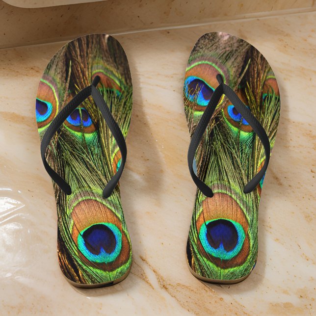 Tongs Plumes de paon Flip Flops (Strut in style with peacock feather flip flops! 🦚)