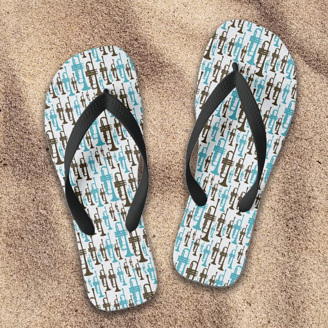Tongs Trumpet Motif musicien Marching Band Cadeau (Trumpet patterned flip flops by Horn and Castle)