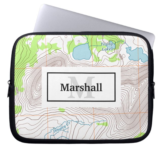 Topografische Karte mit Ihrem Namen und Monogramm Laptopschutzhülle (Vorderseite)