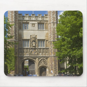Tor zum Trinity College und Reihen von Fahrrädern, Mousepad