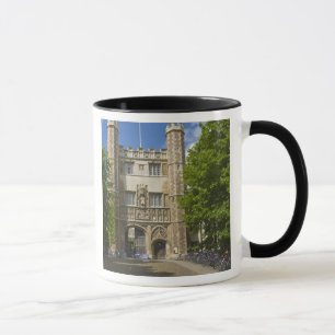 Tor zur Trinity-Uni und Fahrradreihen, Tasse