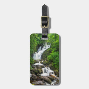 Torc-Wasserfall Szene, Irland Gepäckanhänger