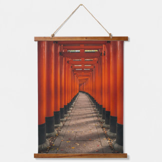 Torii Tunnel of Fushimi Inari  Wandteppich Mit Holzrahmen