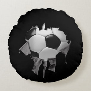 Torn Soccer Round Dark Pillow Rundes Kissen