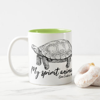 Tortoise ist mein Geistertier für einen langsamen Zweifarbige Tasse