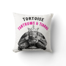Tortoise Tantrums & Tiaras | Coussin