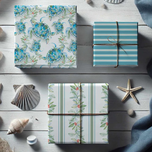 Tortue de mer de Noël et aquarelle Feuille (Beach Christmas wrapping paper watercolor sea turtle and botanical art by Victoria Grigaliunas)