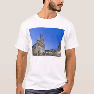 Toskana, Lucca, Piazza San Michele bei Tagesanbruc T-Shirt