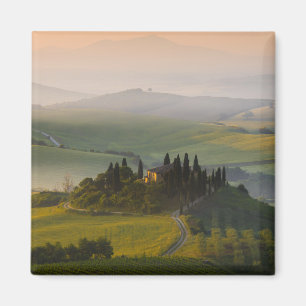 Toskanische Hügellandschaft bei Sonnenaufgang Magnet