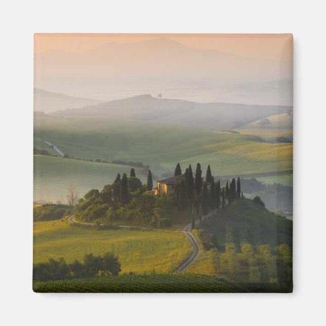 Toskanische Hügellandschaft bei Sonnenaufgang Magnet (Vorne)