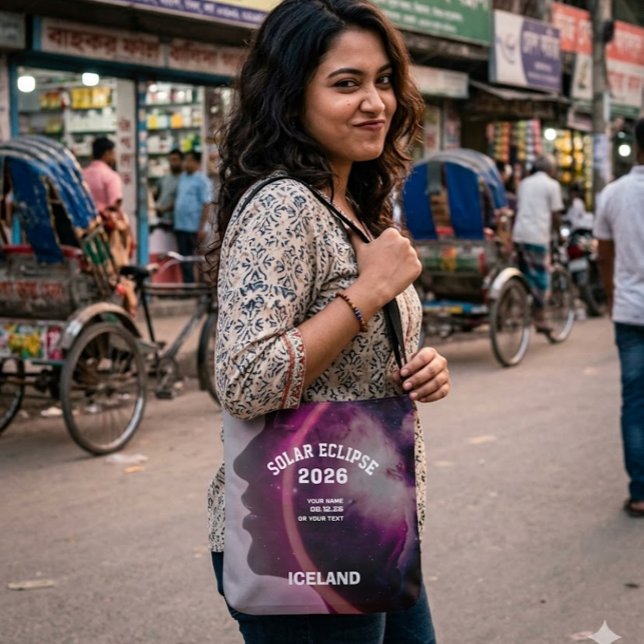 Total solar eclipse August 2026 text personalized Tasche (Von Creator hochgeladen)