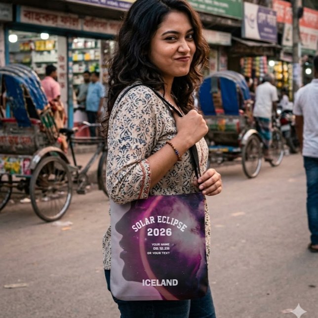 Total solar eclipse August 2026 text personalized Tragetaschen Mit Langen Trägern (Von Creator hochgeladen)