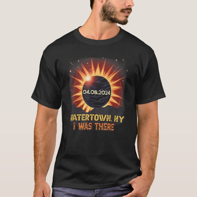 Total Solar Eclipse Retro Watertown New York NY T-Shirt (Vorderseite)