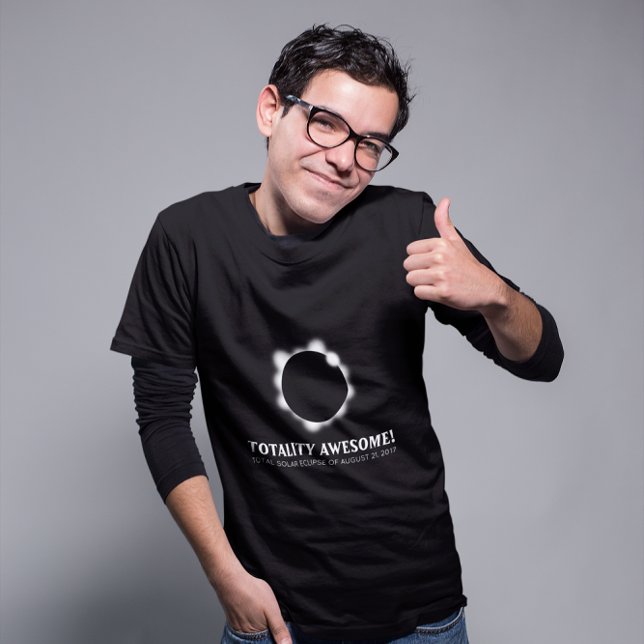 Totality Phantastisch Solar Eclipse T-Shirt (Von Creator hochgeladen)