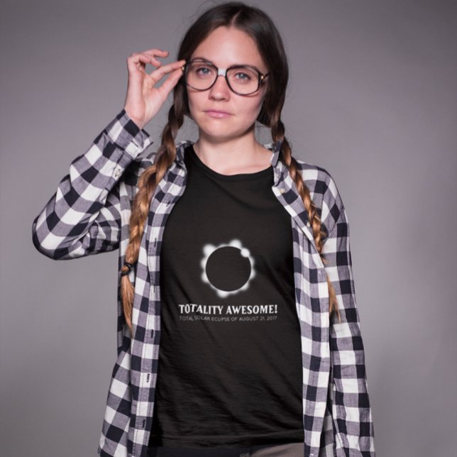 Totality Phantastisch Solar Eclipse T-Shirt (Von Creator hochgeladen)