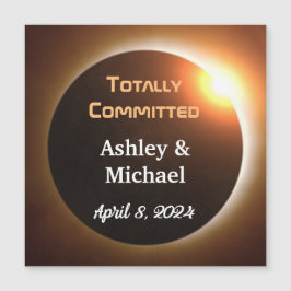 Totally Committed Eclipse Theme Wedding Magnetkarte