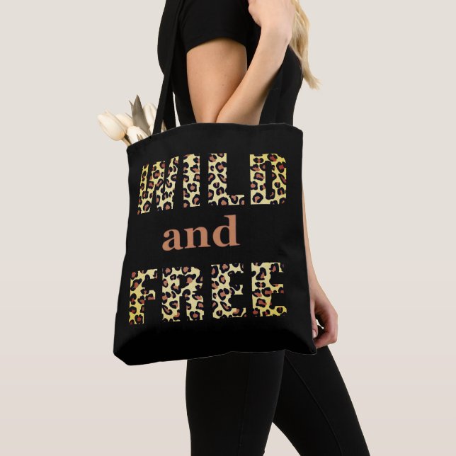 Tote Bag Art sauvage et libre dans un Motif léopard (De près)
