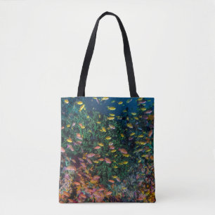 Tote Bag Bancs de poissons nagent dans le récif