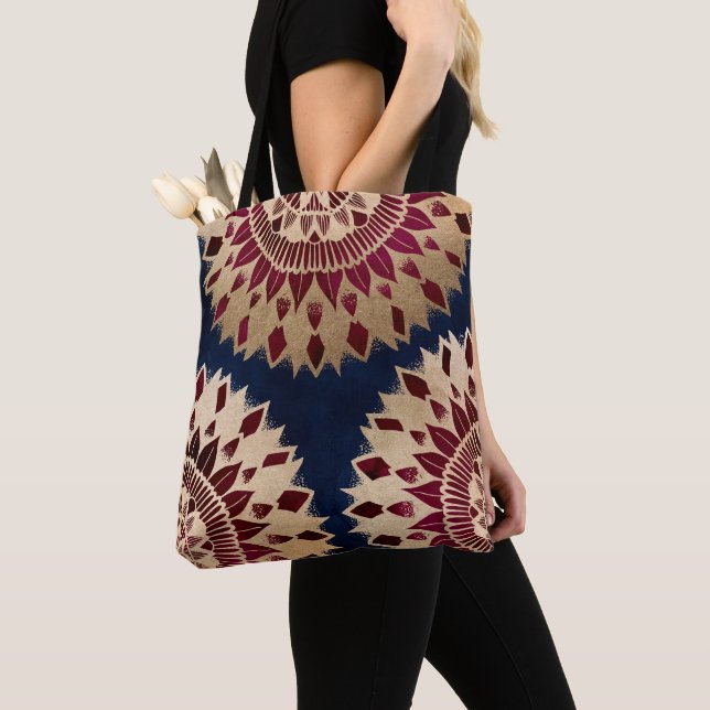 Tote Bag Bohême Gold Navy Bourgogne main tiré Mandala (De près)