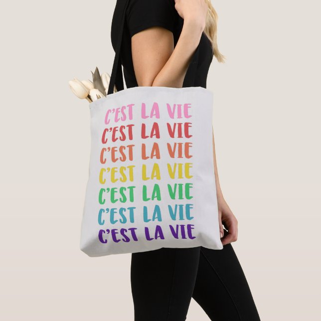 Tote Bag C'est La Vie French Saying Rainbow Typography (De près)