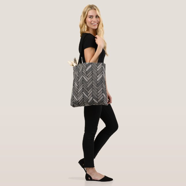 Tote Bag Charbon et Gris Herringbone Elegant Géométrique (Sur le modèle)