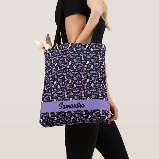 Tote Bag Chauves-souris et fantômes d'Halloween rose et vio (De près)
