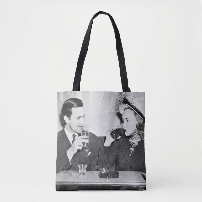 Tote Bag Couple assis ensemble dans un restaurant flirtant  (Devant)