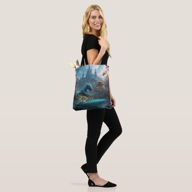 Tote Bag Dragon (Sur le modèle)