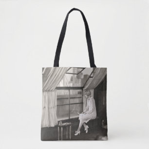 Tote Bag femme triste regardant par la fenêtre1940, femme,